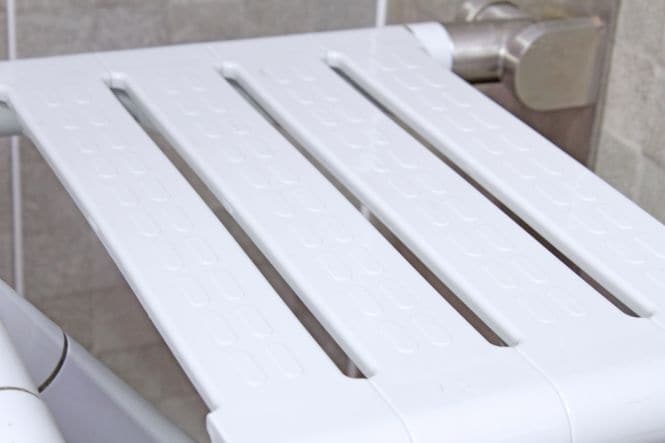 Bricocenter SHOWER SEAT SPACE SENSEA D 35MM STAINLESS STEEL WHITE FOLDING WITH FOOT CAPACITY 130 KG