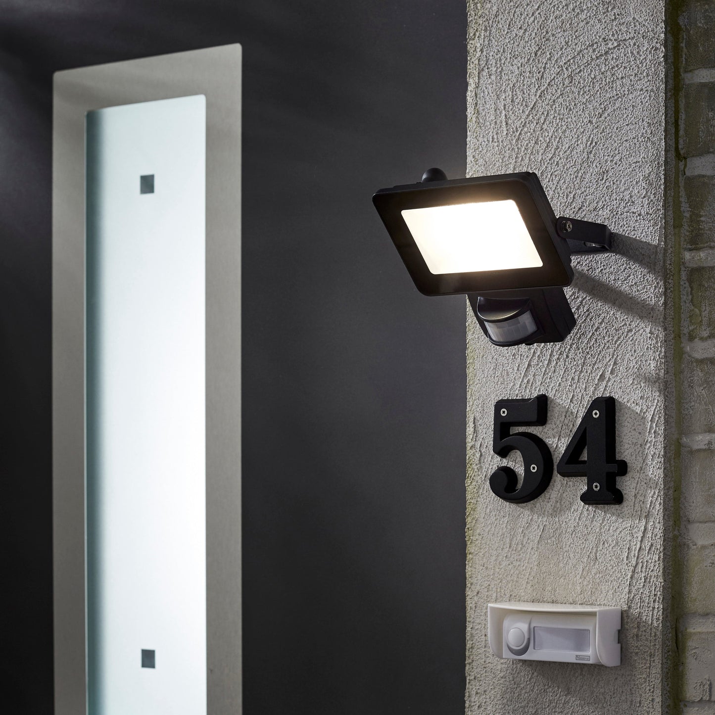 YONKERS ALUMINIUM PROJECTOR BLACK LED20W WITH MOTION SENSOR