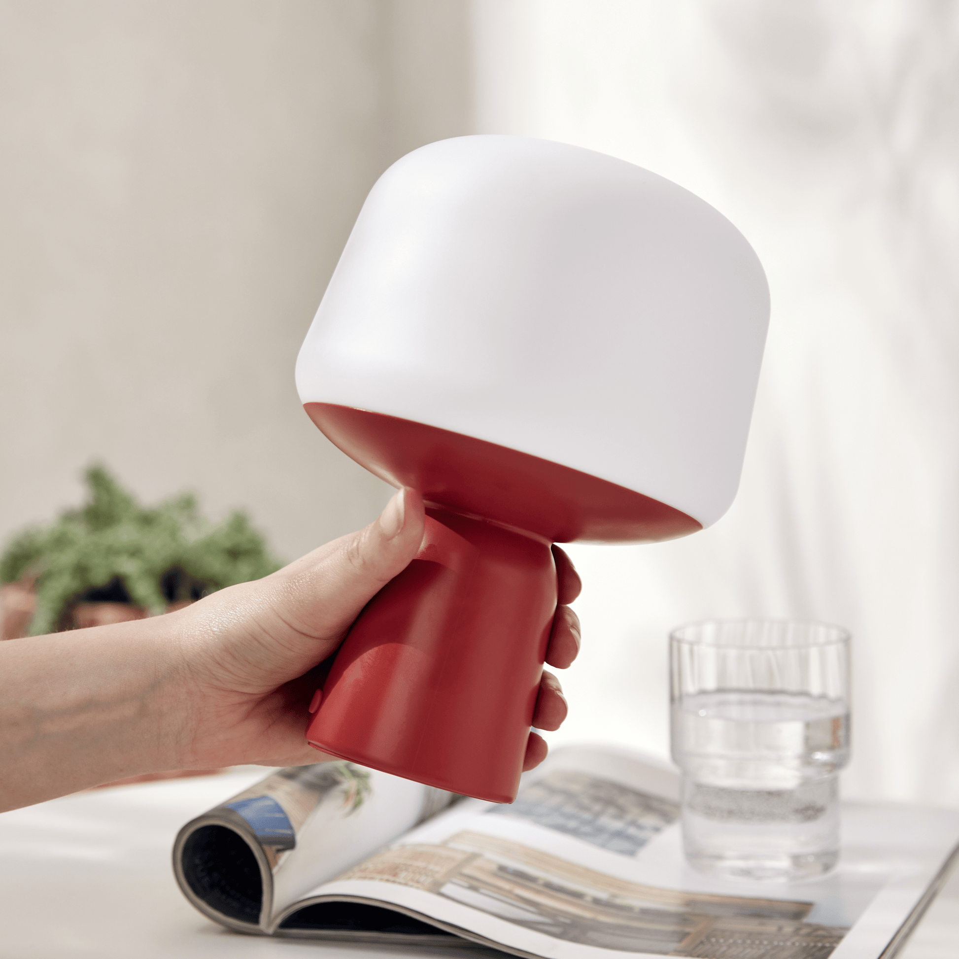 Bricocenter PORTABLE LAMP LUNO PLASTIC RED D14.3 H20 CM LED NATURAL LIGHT WITH USB IP44