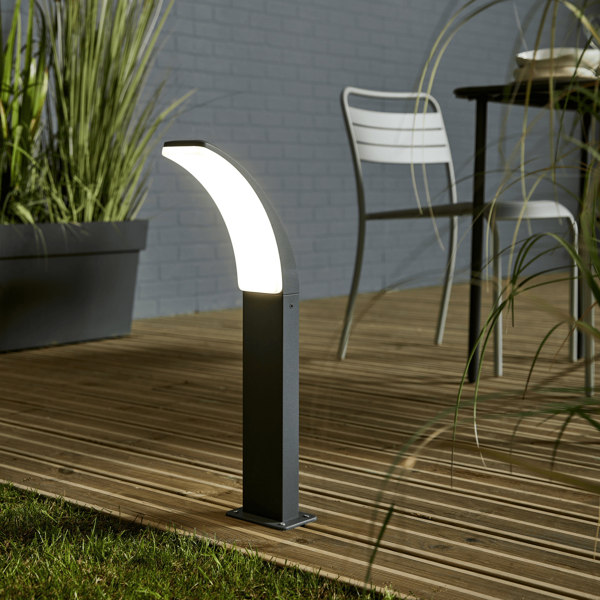 Bricocenter LAKKO GREY ALUMINIUM LAMPPOST 56X22X12CM LED 11W NATURAL LIGHT IP44