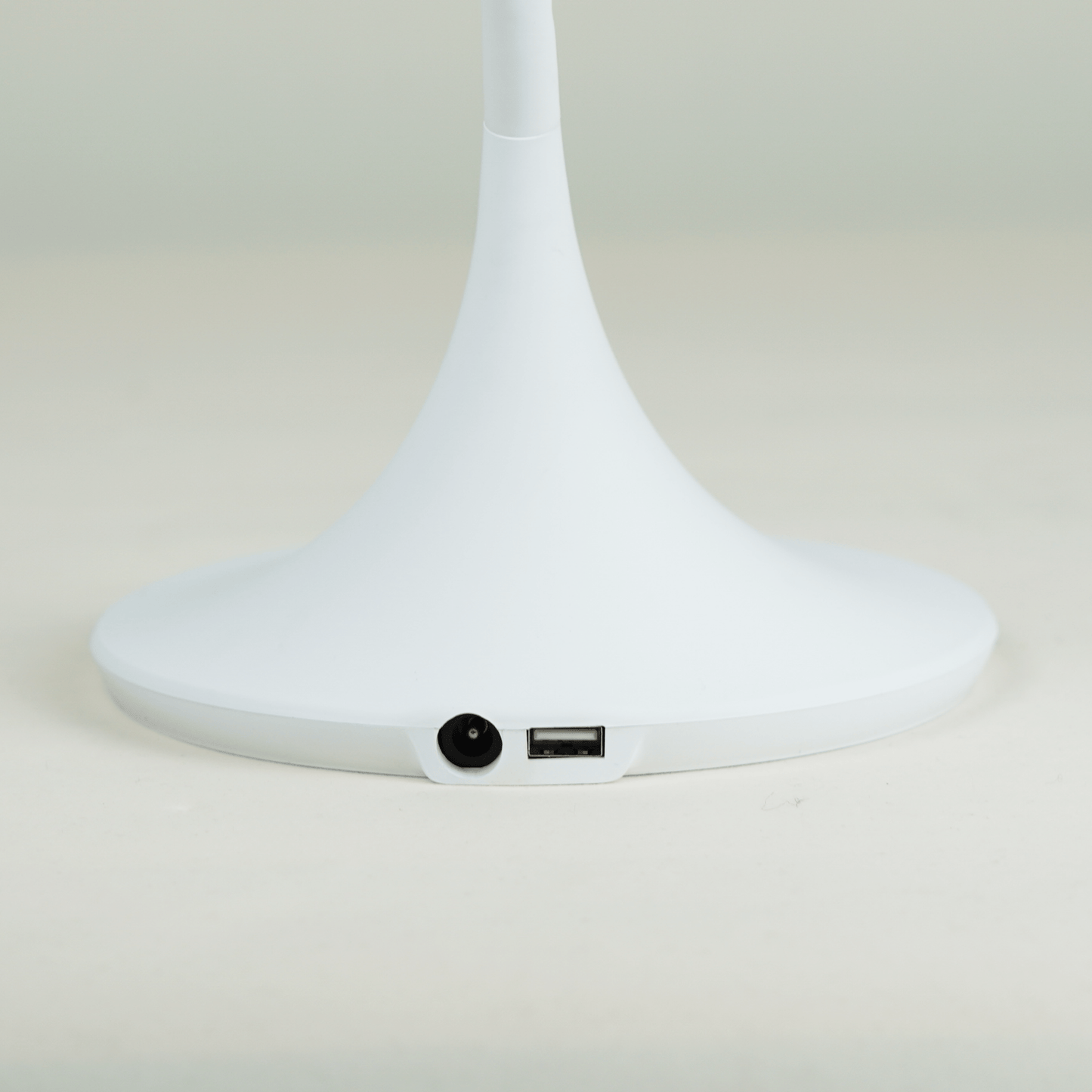 Bricocenter STUDIO LAMP PICO METAL WHITE H25 LED 4,5W WARM LIGHT TOUCH DIMMABLE WITH USB
