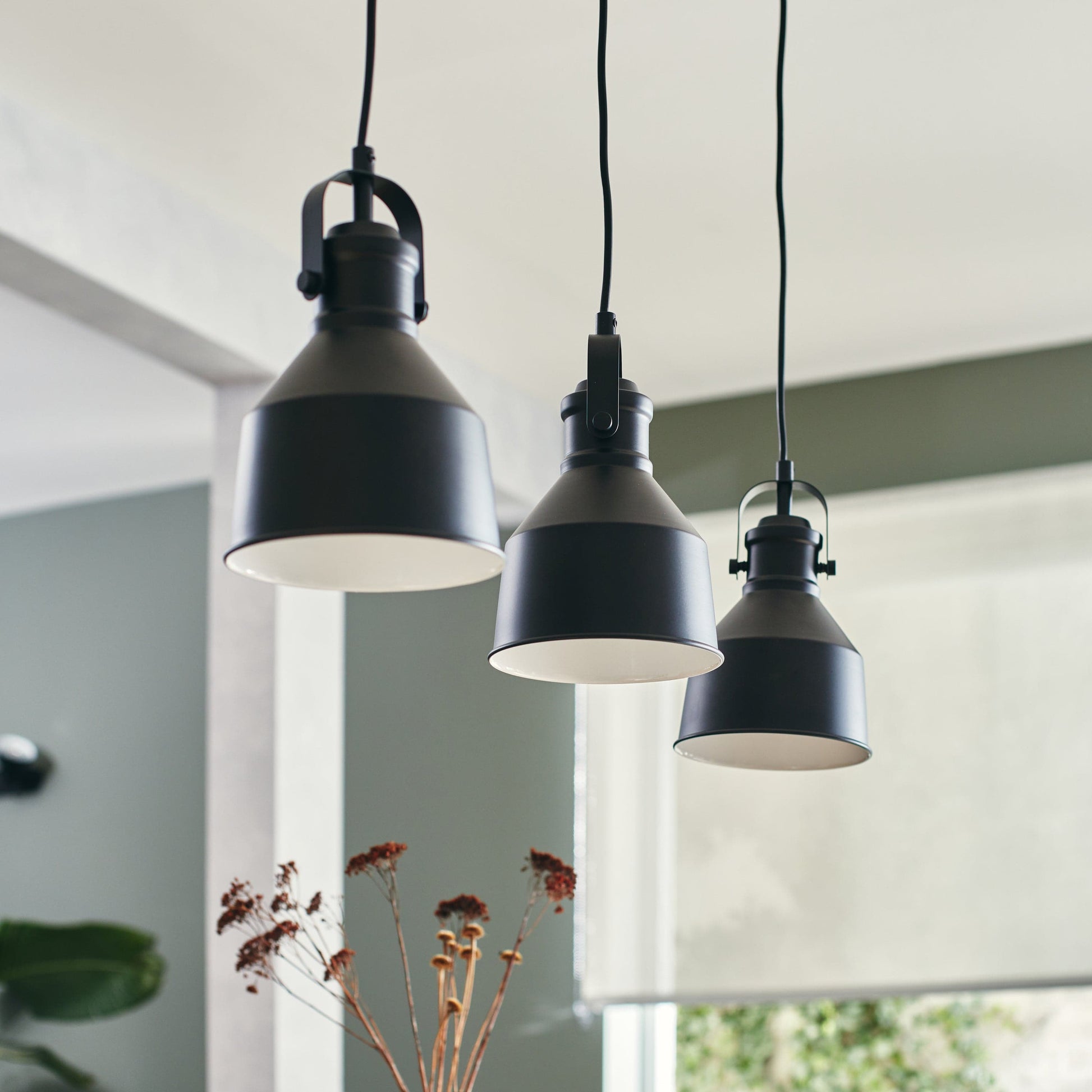 Bricocenter EZIO BLACK METAL CHANDELIER 76X15.5X12CM 3XE27=60W