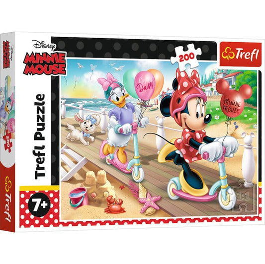 Toys 200 Piece Puzzle - Minnie on the Beach
