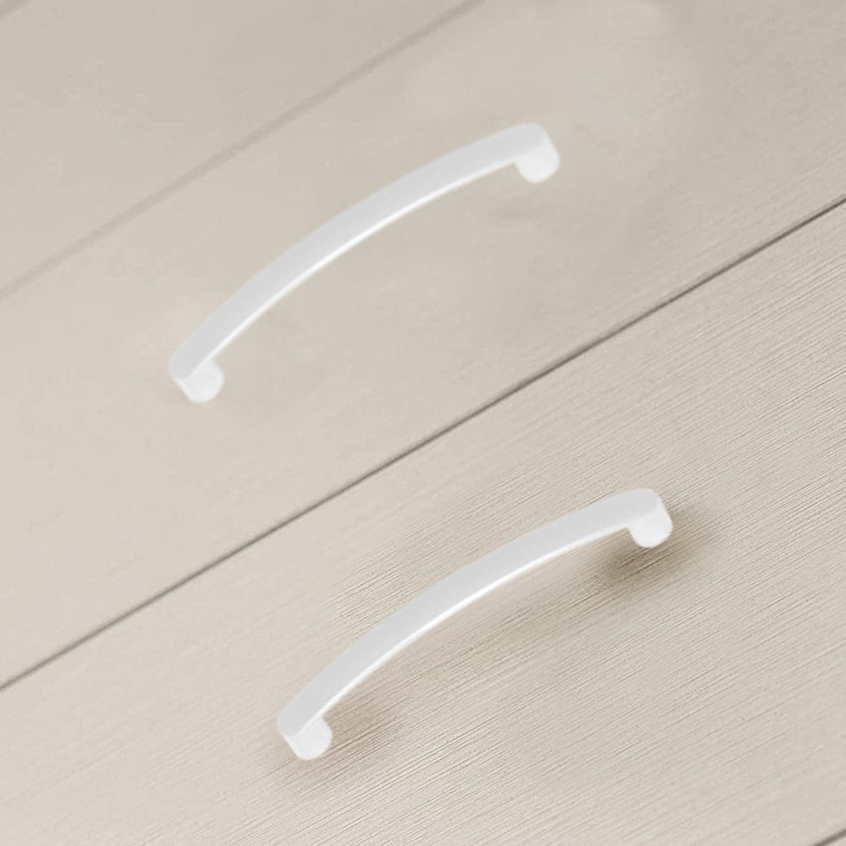2 HANDLES 96 MM CENTRE DISTANCE IN MATT WHITE ZAMAK