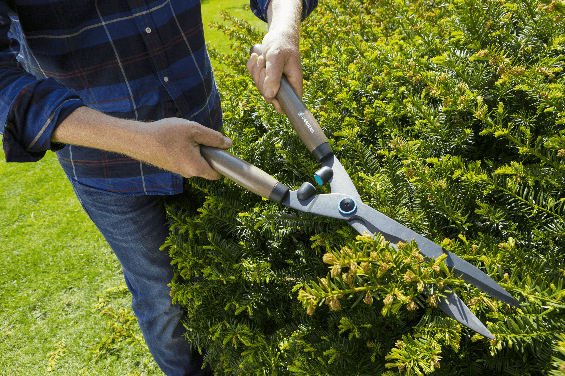 Bricocenter GARDENA ALUMINIUM HEDGE TRIMMER WITH WAVE BLADES