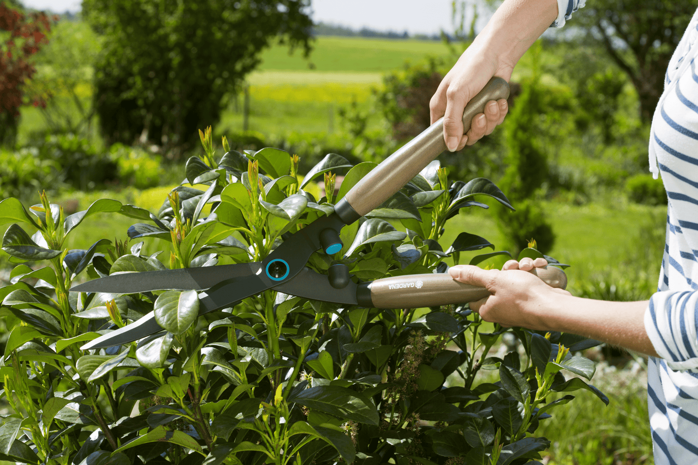 Bricocenter GARDENA ALUMINIUM HEDGE TRIMMER WITH WAVE BLADES