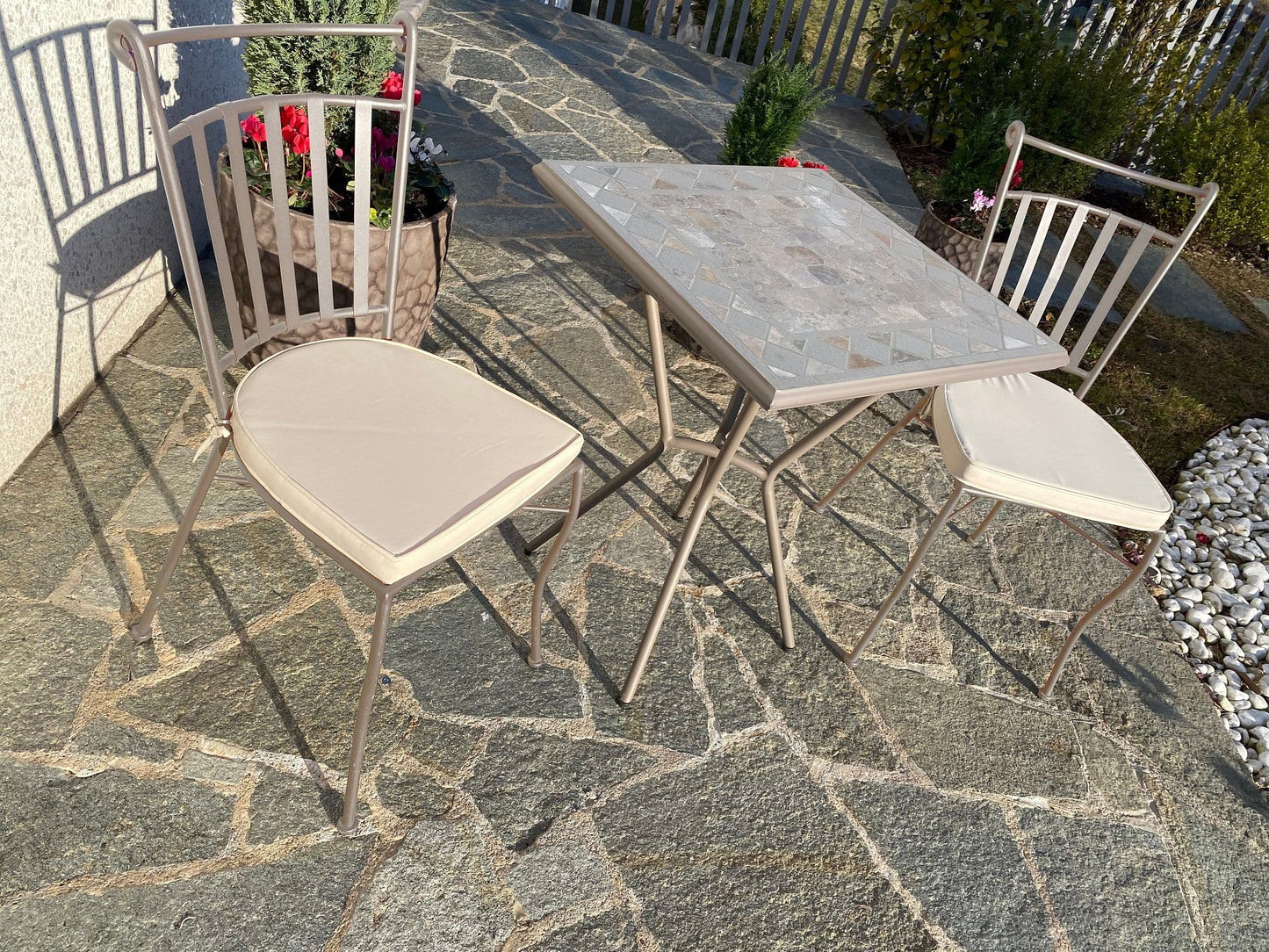 Table in mosaic and iron 70X70cm