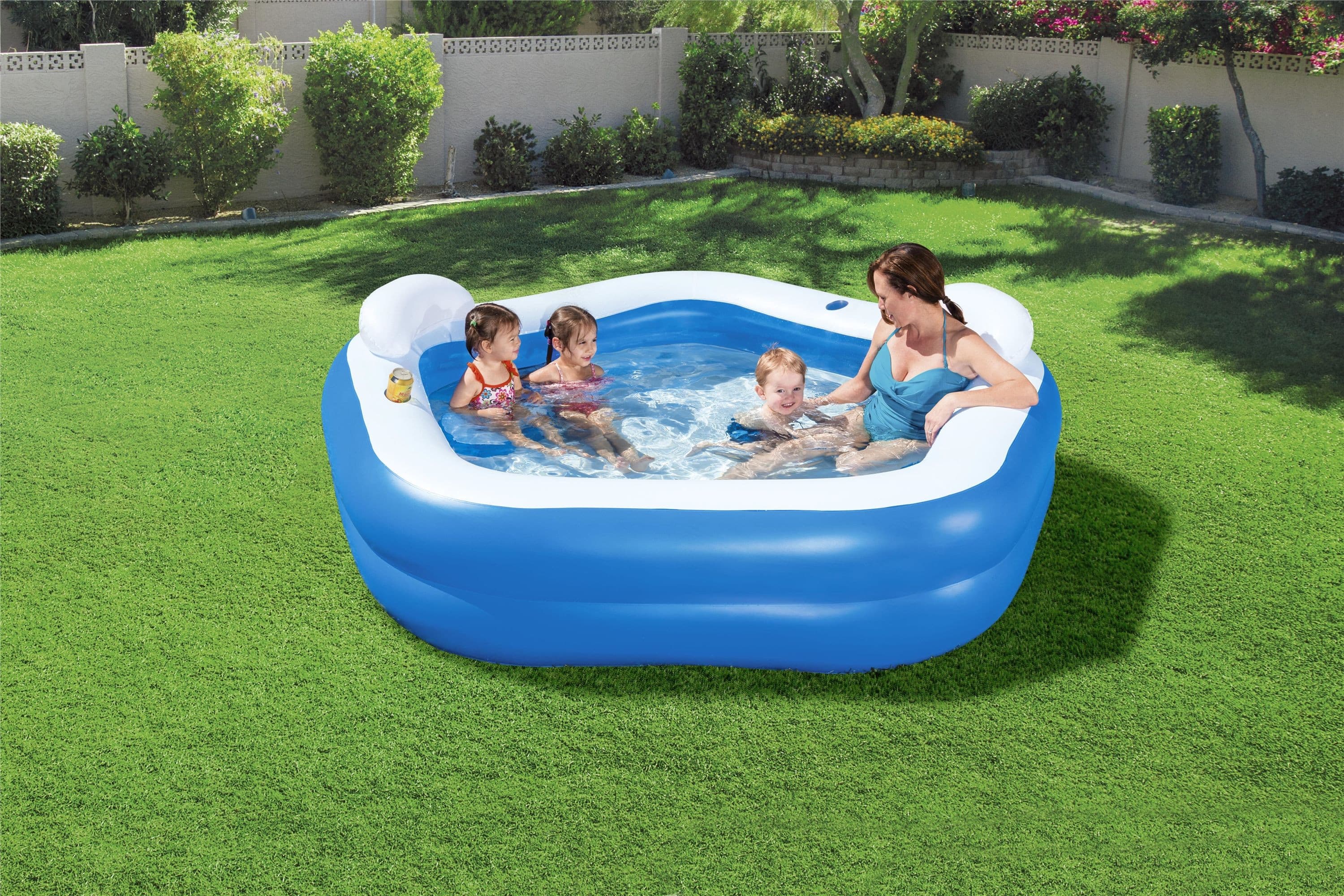 Pool family pentagono213X206X69CM with two seats, two headrests and cup holders