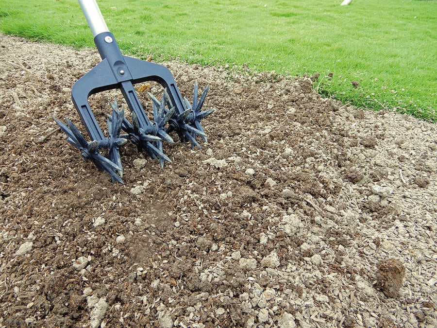 Bricocenter HASSO NYLON AND FIBREGLASS SCARIFIER WITH ALUMINIUM HANDLE CM. 150