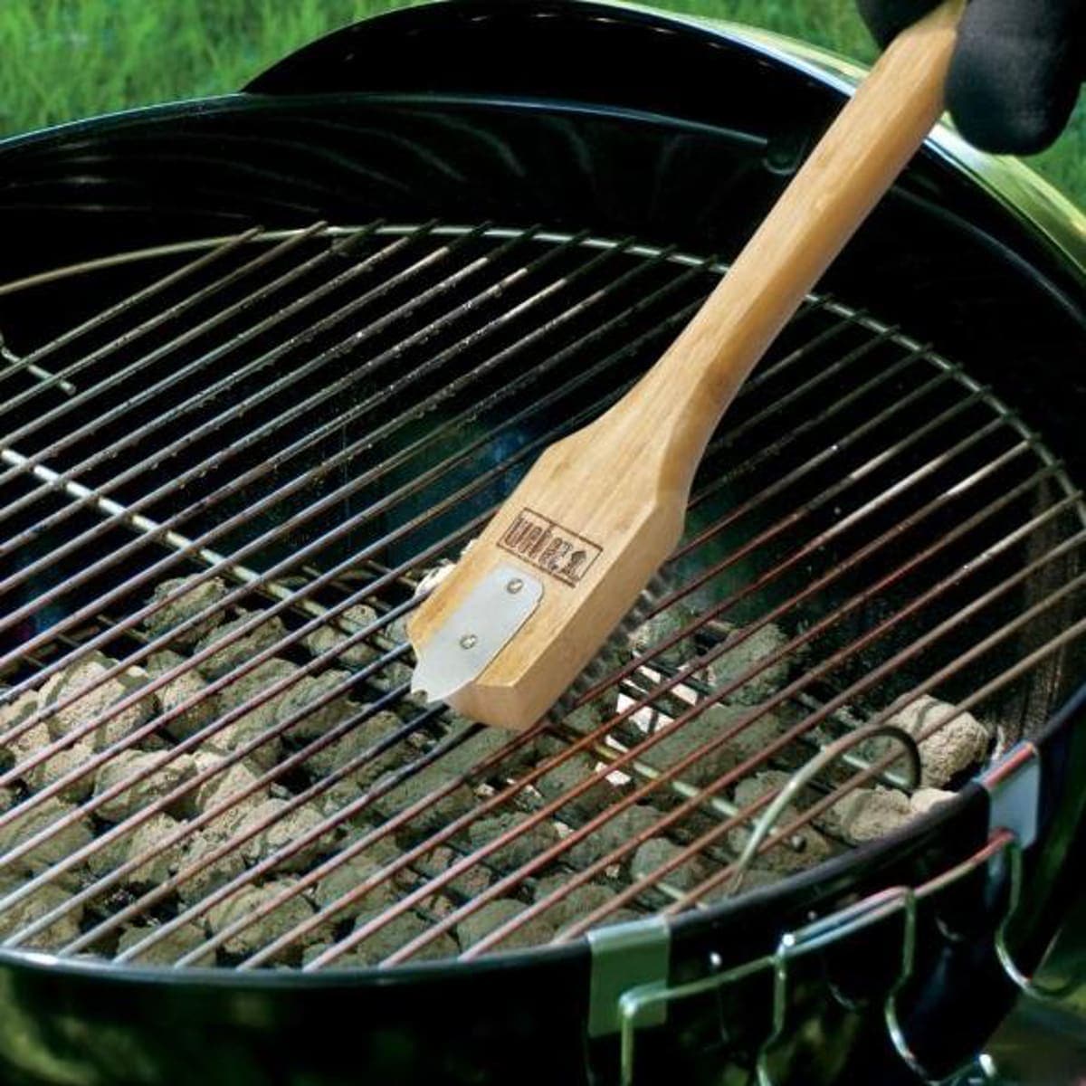 BARBECUE BRUSH BAMBOO HANDLE 30CM