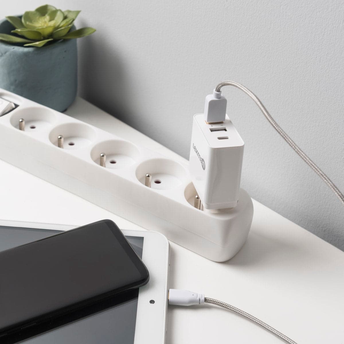Bricocenter LEXMAN 2 USB A 1 USB C CHARGER