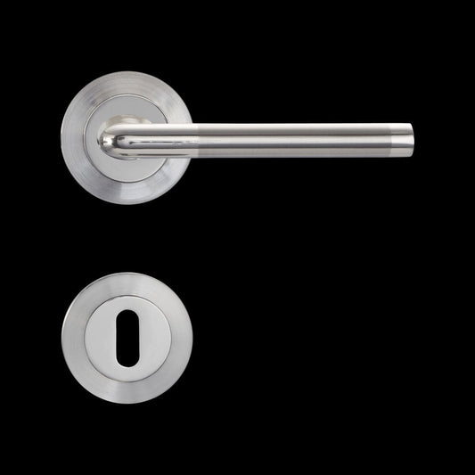 SOPHIE DOOR HANDLE WITH ROSETTE AND ESCUTCHEON IN ZAMAK SATIN NICKEL FINISH - best price from Maltashopper.com BR410004434