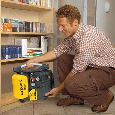 Bricocenter STANLEY PORTABLE AIRBOSS COMPRESSOR 1.5HP SELF-LUBRICATED 10 BAR180 L/M