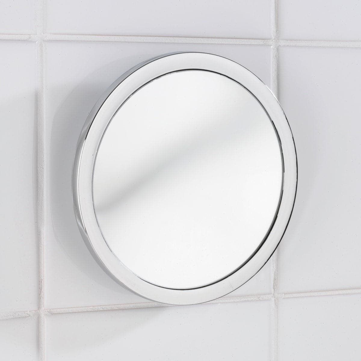 3-FOLD MAGNIFYING MIRROR WITH SUCTION CUP