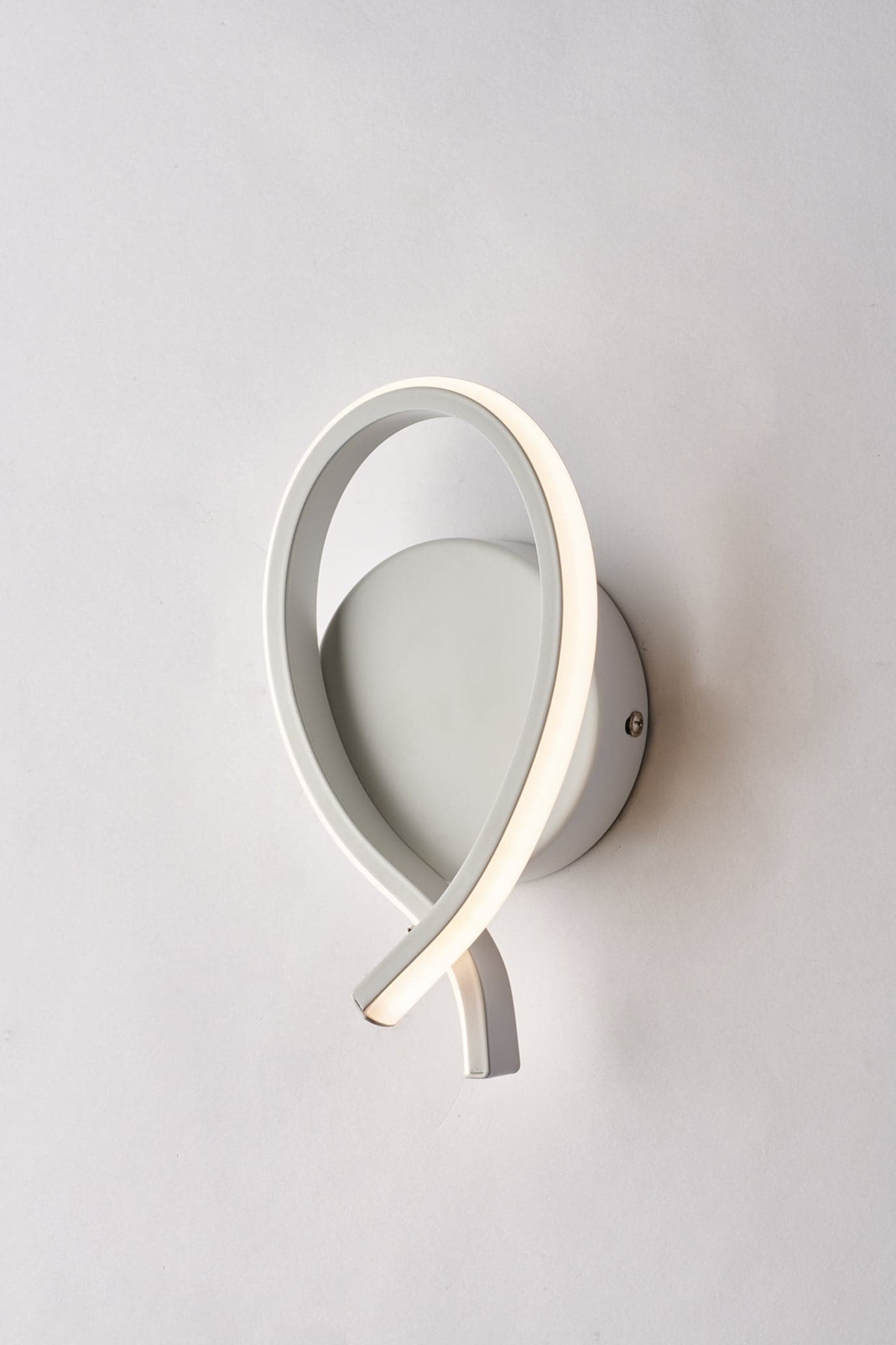 Bricocenter SMILLA METAL WALL LAMP WHITE 22X12CM LED 12W NATURAL LIGHT