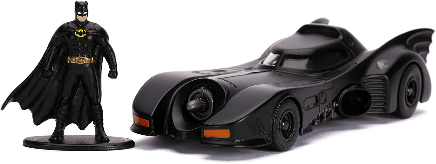 Toys Batman 1989 in 1:32 scale with Batman character in Diecast