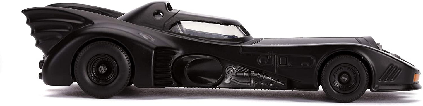 Toys Batman 1989 in 1:32 scale with Batman character in Diecast