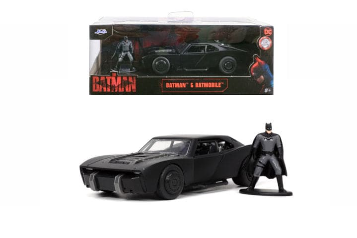 The Batman Batmobile 2022 in 1:32 scale with character