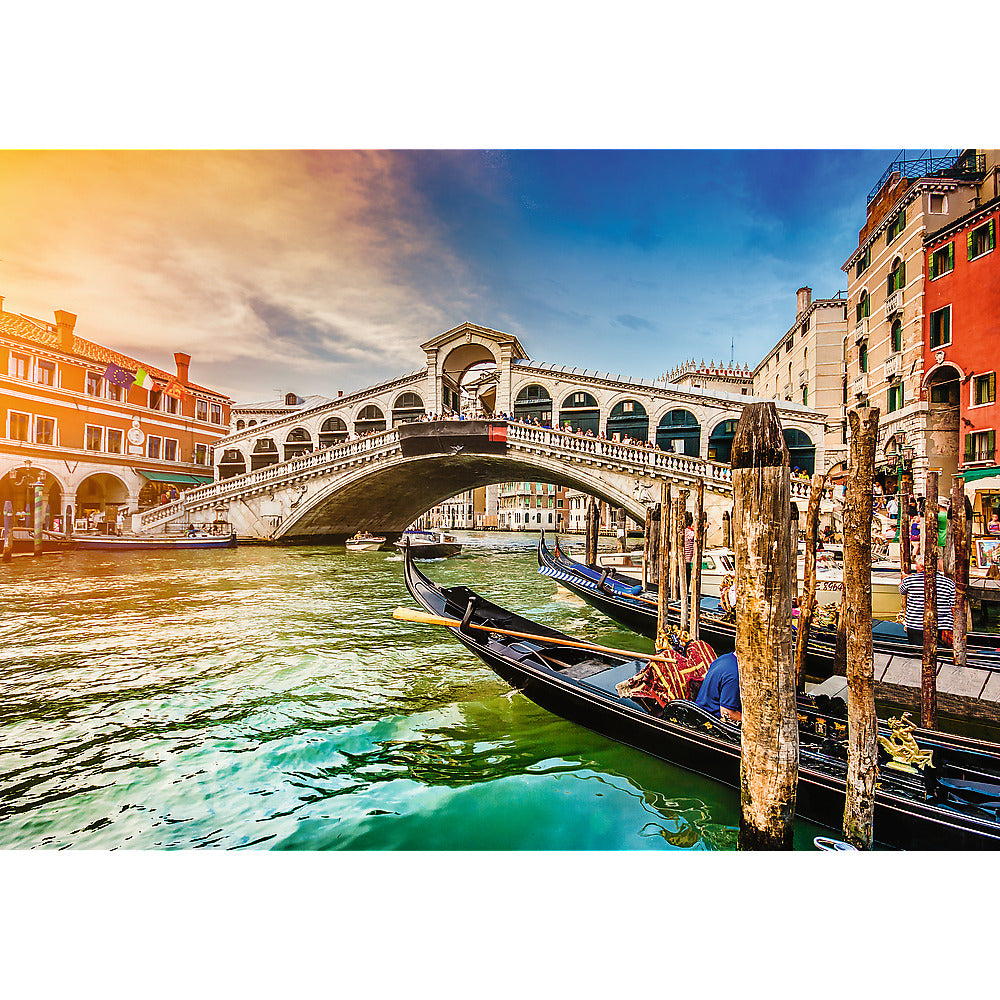 10692 1000 UFT - Romantic Sunset: Rialto Bridge, Venice, Italy / ADOBE STOCK_L