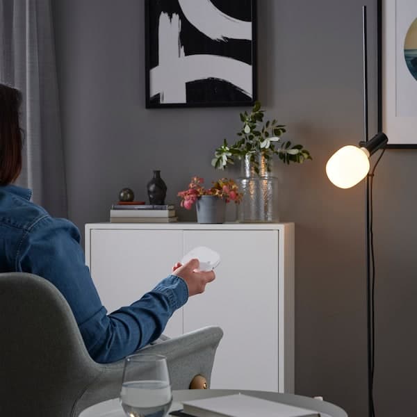 Ikea HÅRSLINGA / TRÅDFRI - Floor lamp with bulb, black/smart white spectrum ,