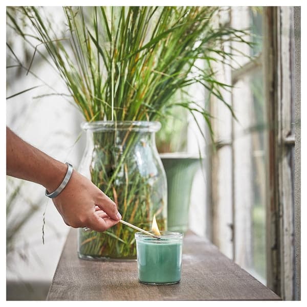 Ikea HEDERSAM - Scented candle in glass, Fresh grass/light green, 40 hr