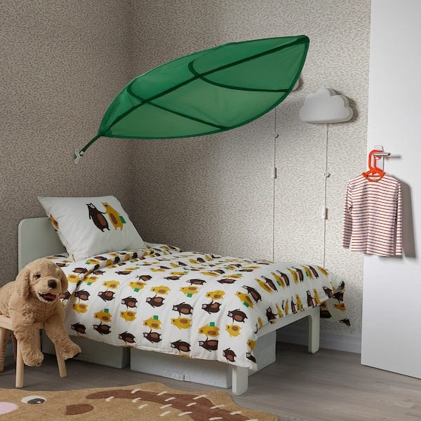Leaf bed outlet canopy
