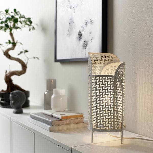 Ikea LUNNOM - Lampadina a LED E27 150 lumen, a goccia trasparente ,