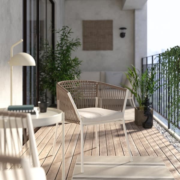 SEGERÖN - Garden chair with armrests, white/beige/Frösön/Duvholmen beige , - best price from Maltashopper.com 99494842