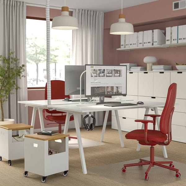 Ikea SMÖRKULL - Office chair with armrests, Gräsnäs red