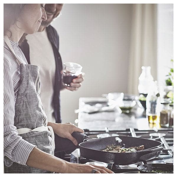 Ikea VARDAGEN - Grill pan, cast iron, 28x28 cm